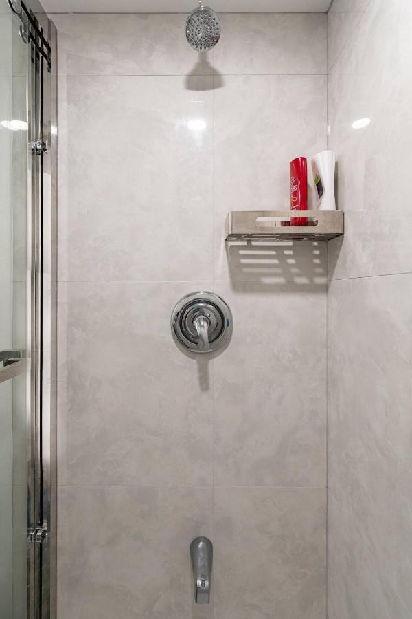 Simple & Tidy Private Rooms 多伦多 外观 照片