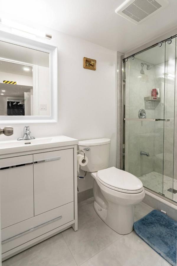 Simple & Tidy Private Rooms 多伦多 外观 照片