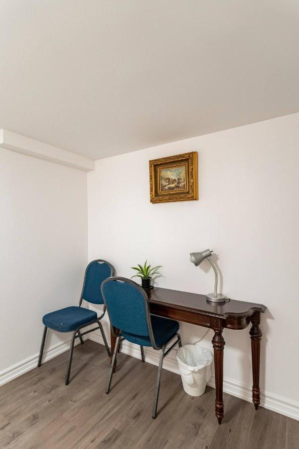 Simple & Tidy Private Rooms 多伦多 外观 照片