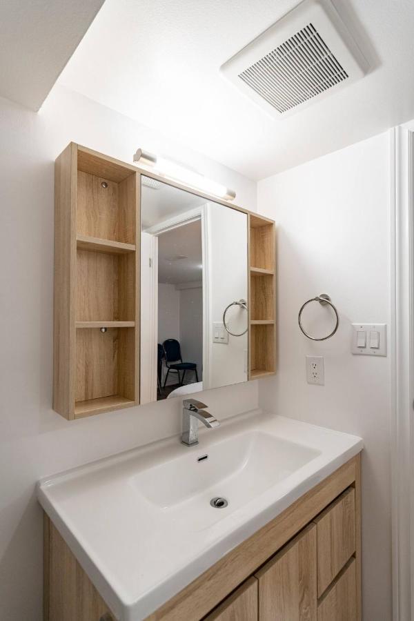 Simple & Tidy Private Rooms 多伦多 外观 照片