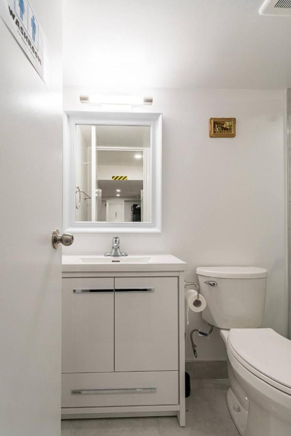 Simple & Tidy Private Rooms 多伦多 外观 照片